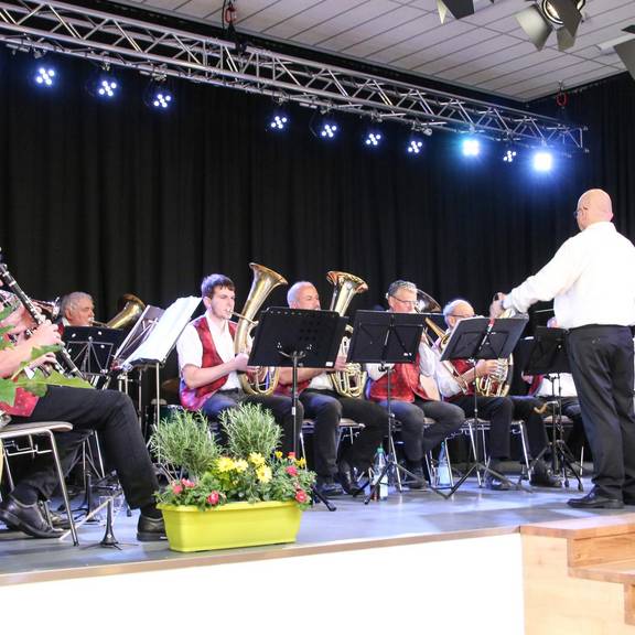 Eröffnung durch das Eisenbahnerblasorchester Gerstungen