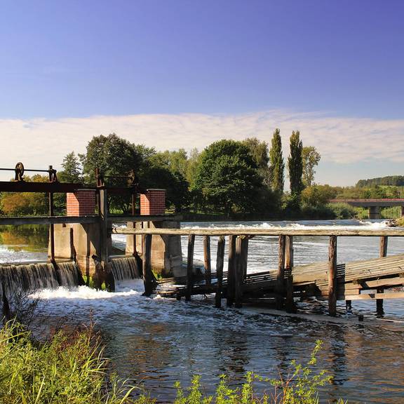 Historischer Schwettrich (Aalfanganlage) in Sallmannshausen Historischer Schwettrich (Aalfanganlage) in Sallmannshausen