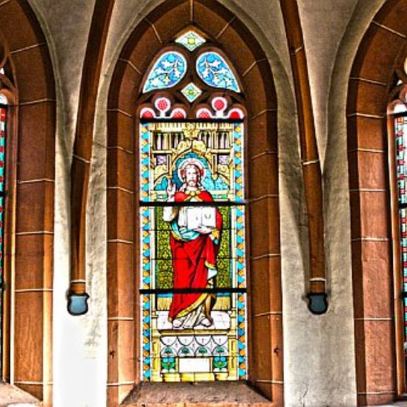 Wunderschöne Chorfenster in der Katharinenkirche